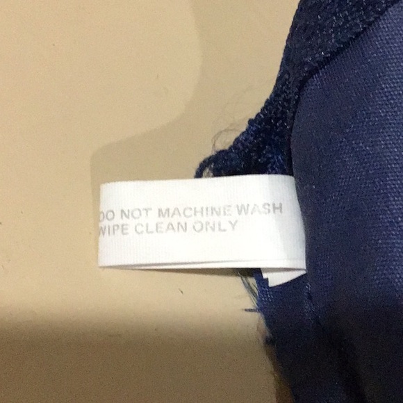 Estée Lauder cosmetics bag - Picture 3 of 3